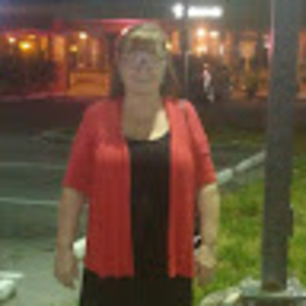 Meet your Posher, Lorraine